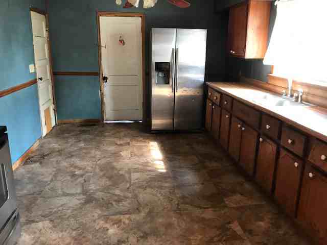 432 N Allen St - Photo 2 of 9