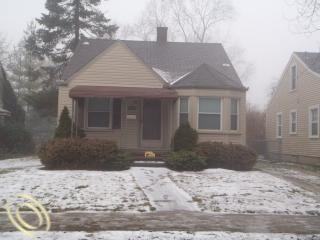 19353 Garfield Ave - Photo 2 of 14