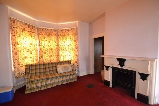 5912 Highland Ave - Photo 3 of 12