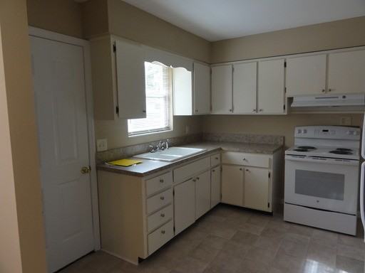 6332 Romilly Dr - Photo 2 of 31