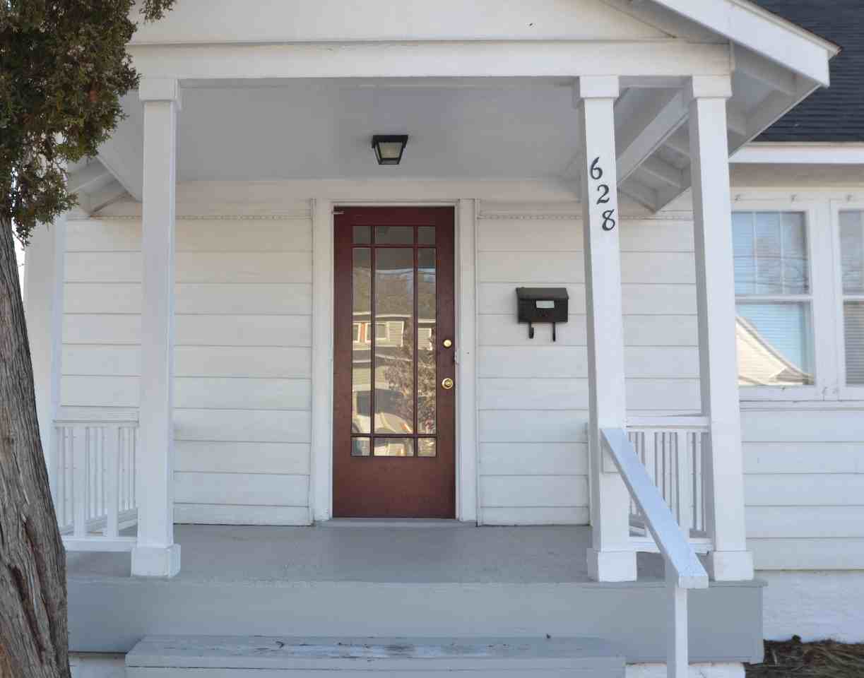 628 Griggs Street Southwest - Photo 2 of 17