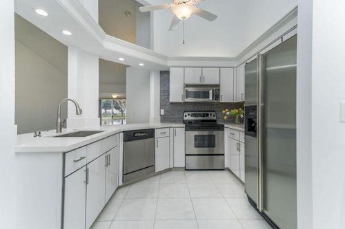 9130 Vineland Ct #C - Photo 3 of 6