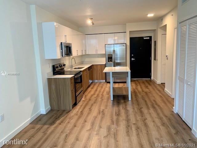 18301 S Dixie Hwy - Photo 2 of 24