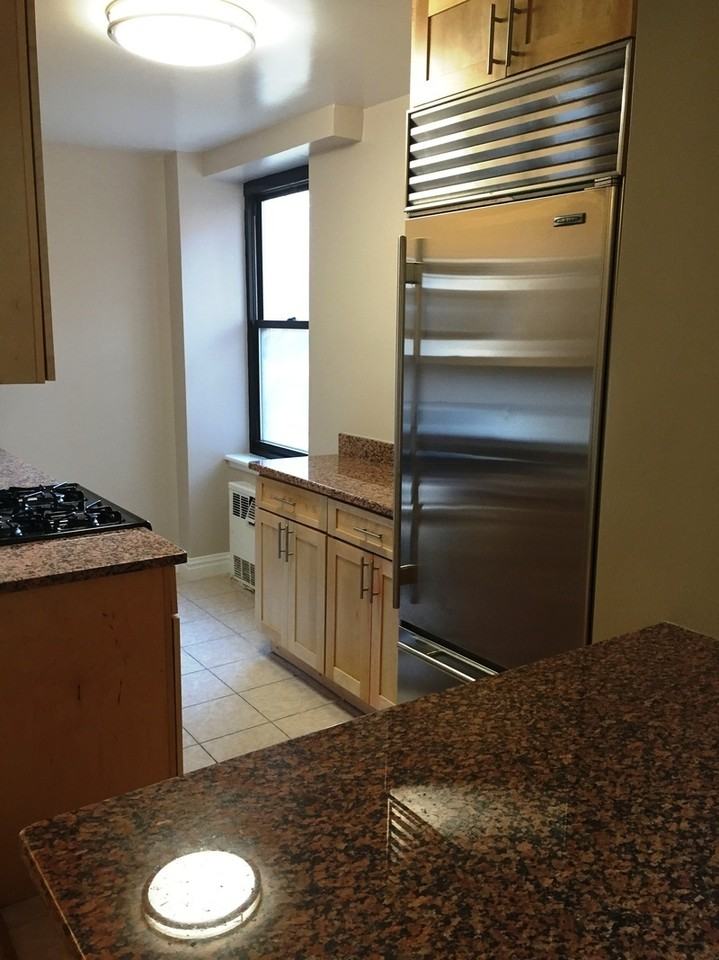 76 W 83rd St - Photo 3 of 10