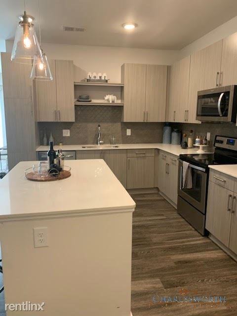 234 W College Ave - Photo 3 of 12