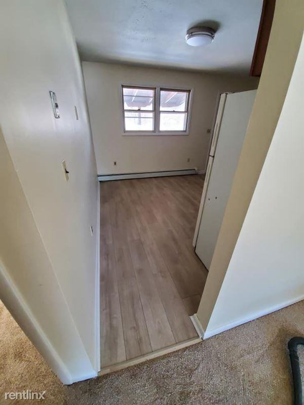 150 Colchester Rd - Photo 2 of 7