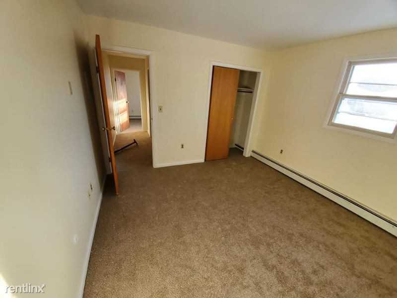 150 Colchester Rd - Photo 3 of 7