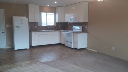 14089 Jamul Dr - Photo 3 of 9