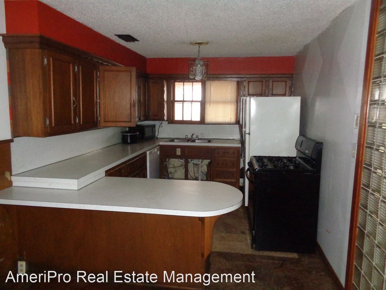 1990 E Lowden St - Photo 3 of 7