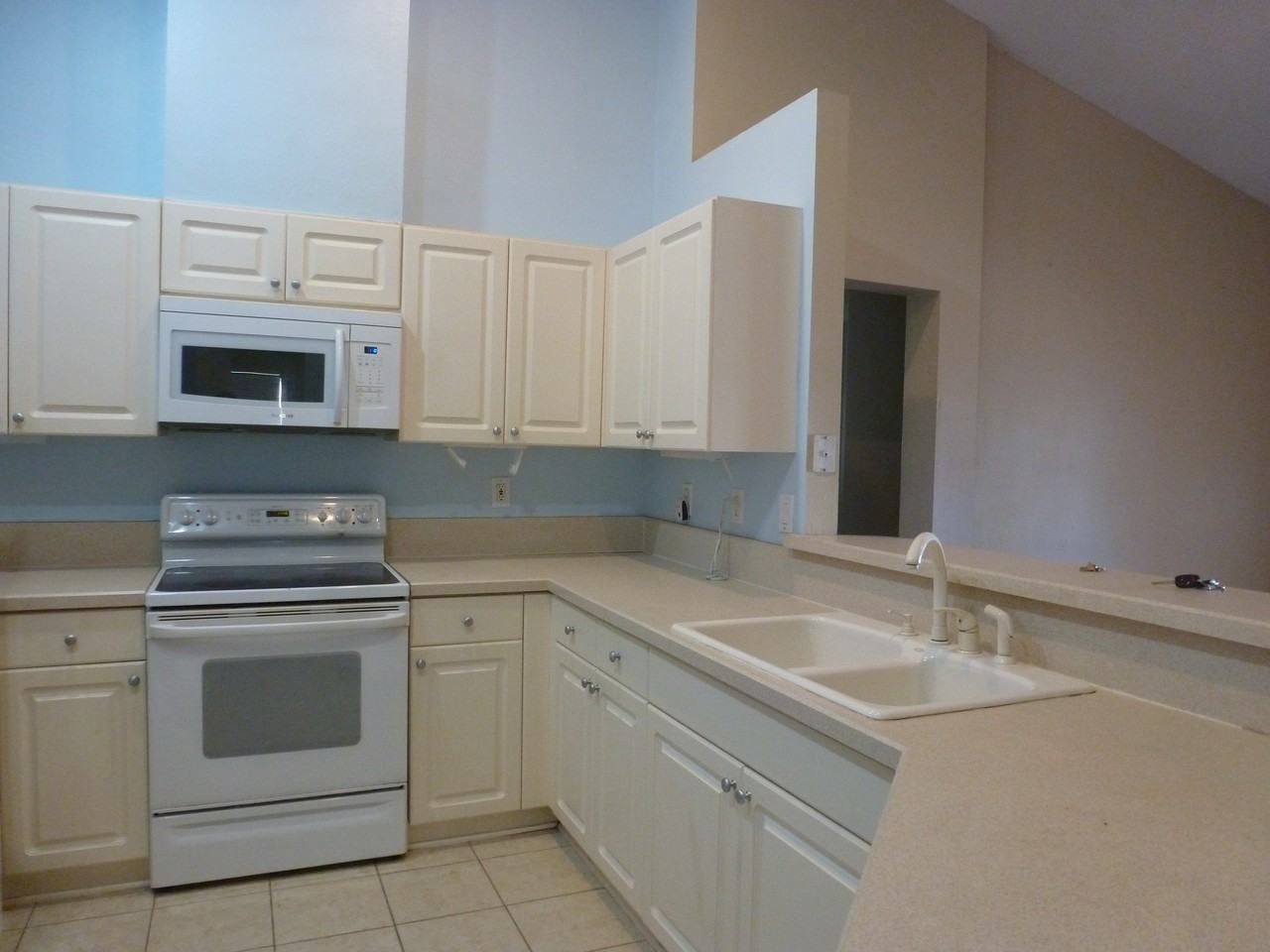 126 Covington St - Photo 3 of 22