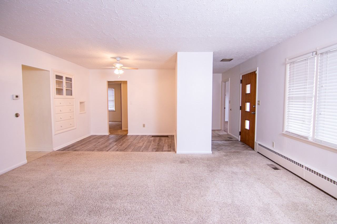 21330 Clare Ave - Photo 3 of 14