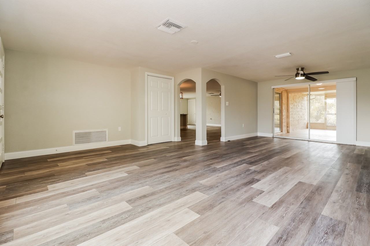 1649 Dartmouth Dr - Photo 3 of 15