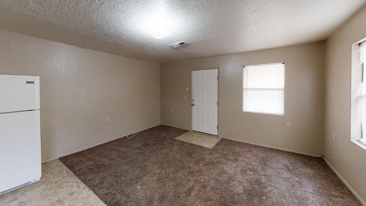 320/322 S Abilene - Photo 3 of 6