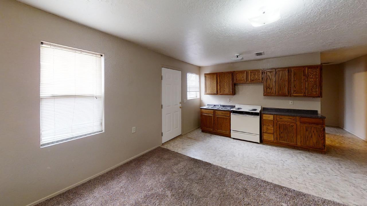 304/306 S Abilene - Photo 2 of 6