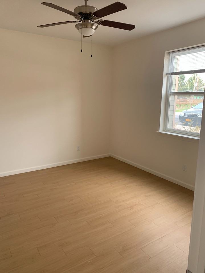 26 Village Pl - Photo 2 of 11