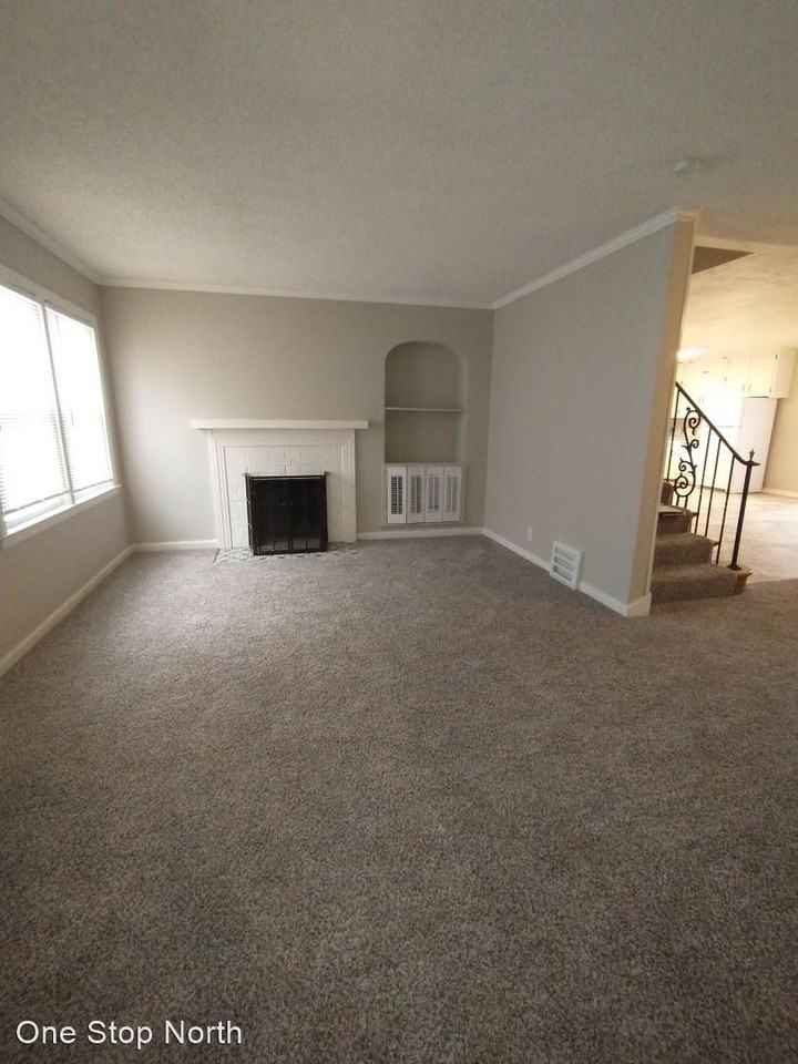 1212 W 26th St S - Photo 3 of 26