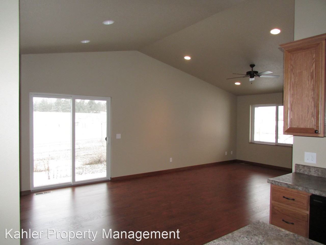 10922 Freedom Trl - Photo 2 of 12