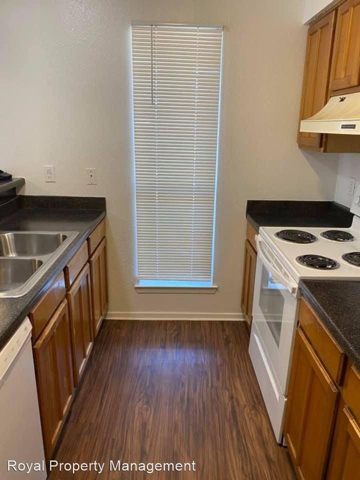 1500 N 6th St - Photo 3 of 6