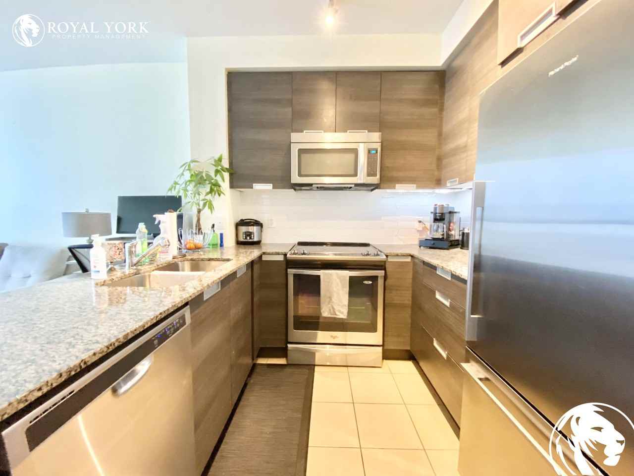 55 Eglinton Ave W #1605