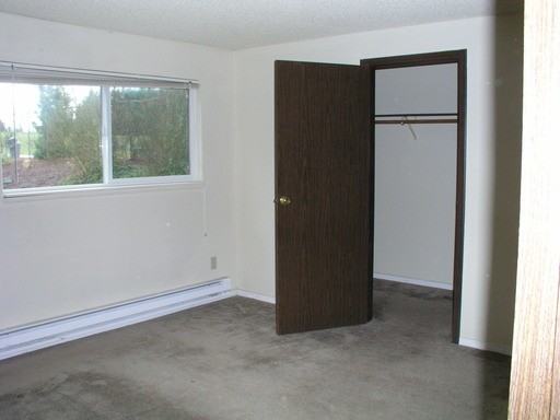 7774 40th St W - Photo 3 of 5