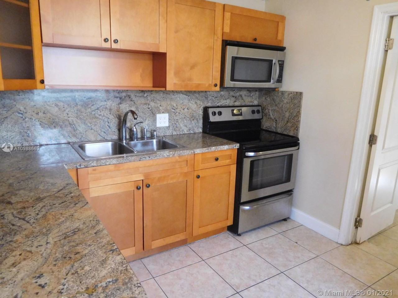 2220 Grant Street - Photo 2 of 17