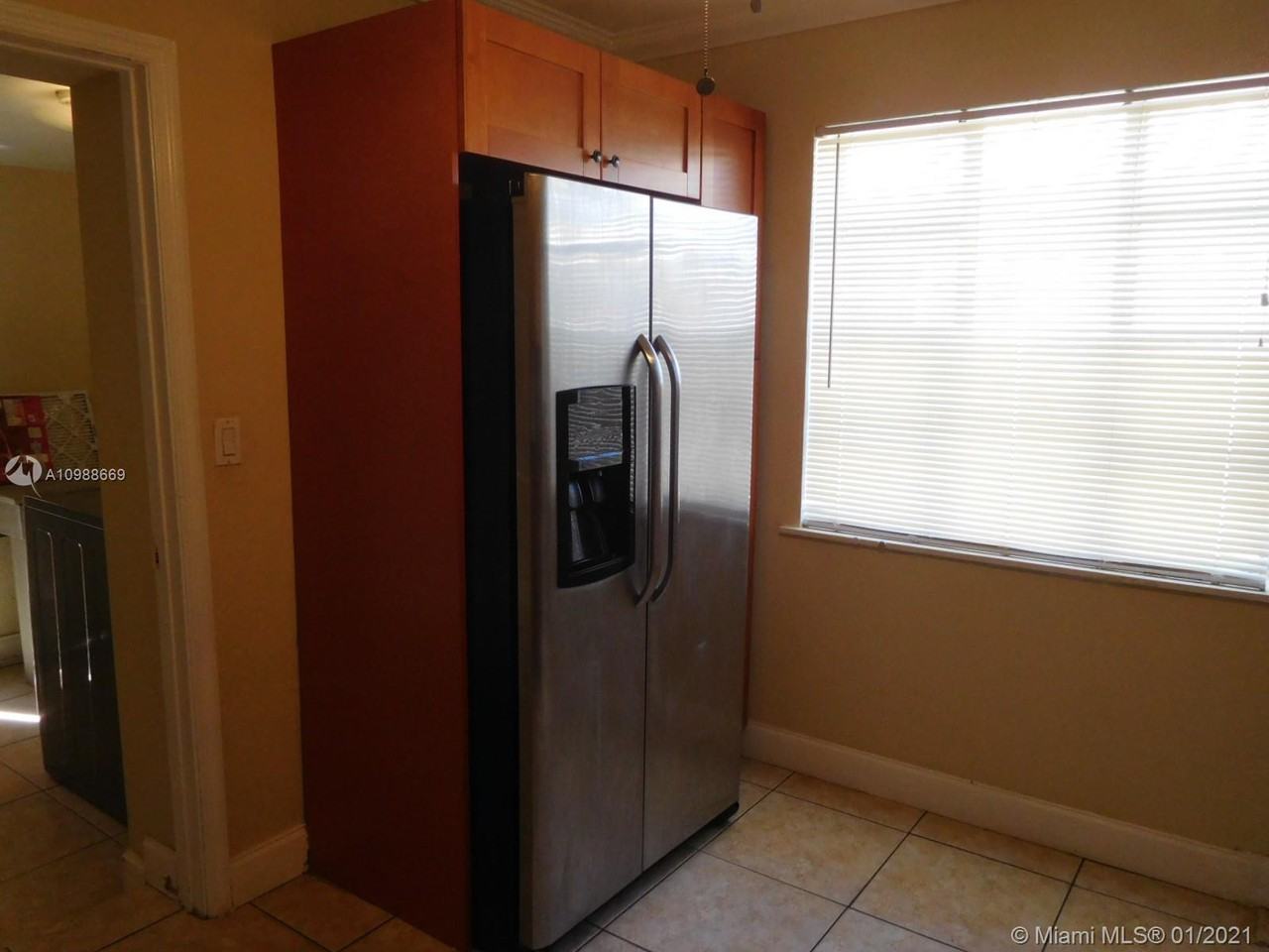 2220 Grant Street - Photo 3 of 17