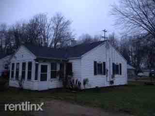 520 Keyes Dr - Photo 2 of 13