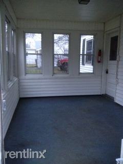 520 Keyes Dr - Photo 3 of 13