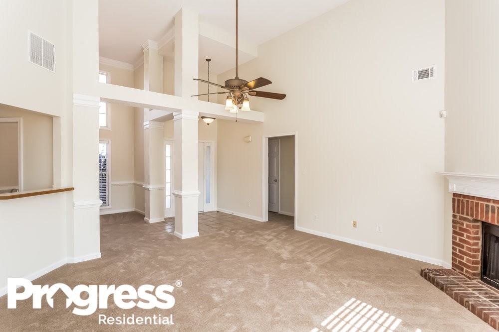 1450 Elena Dr - Photo 2 of 16