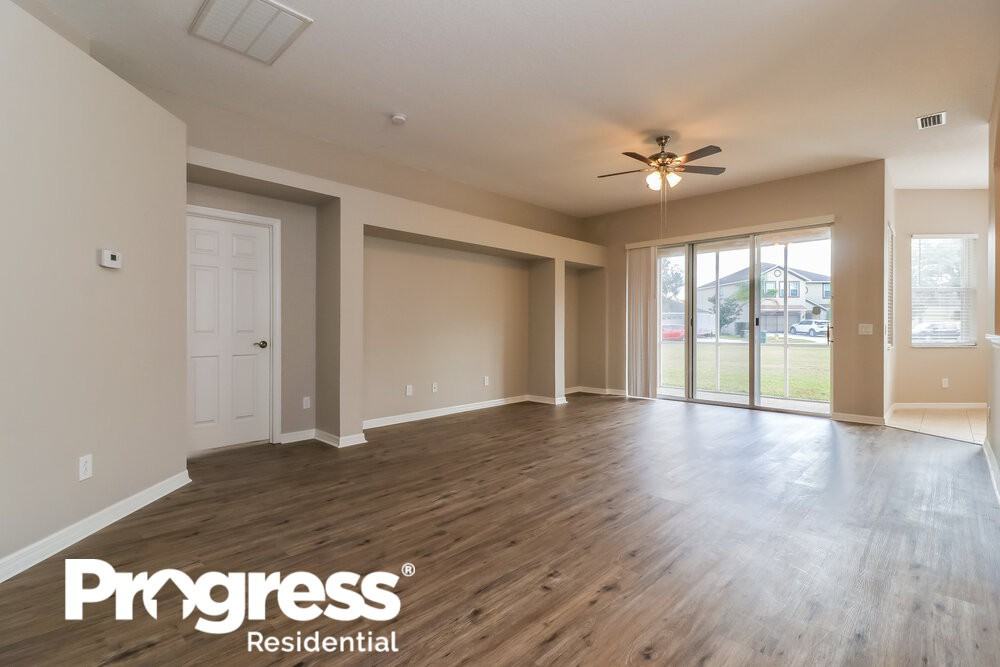 4418 Hawksley Pl - Photo 3 of 16