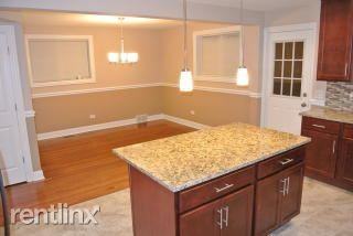 7929 S Kolin Ave - Photo 3 of 25