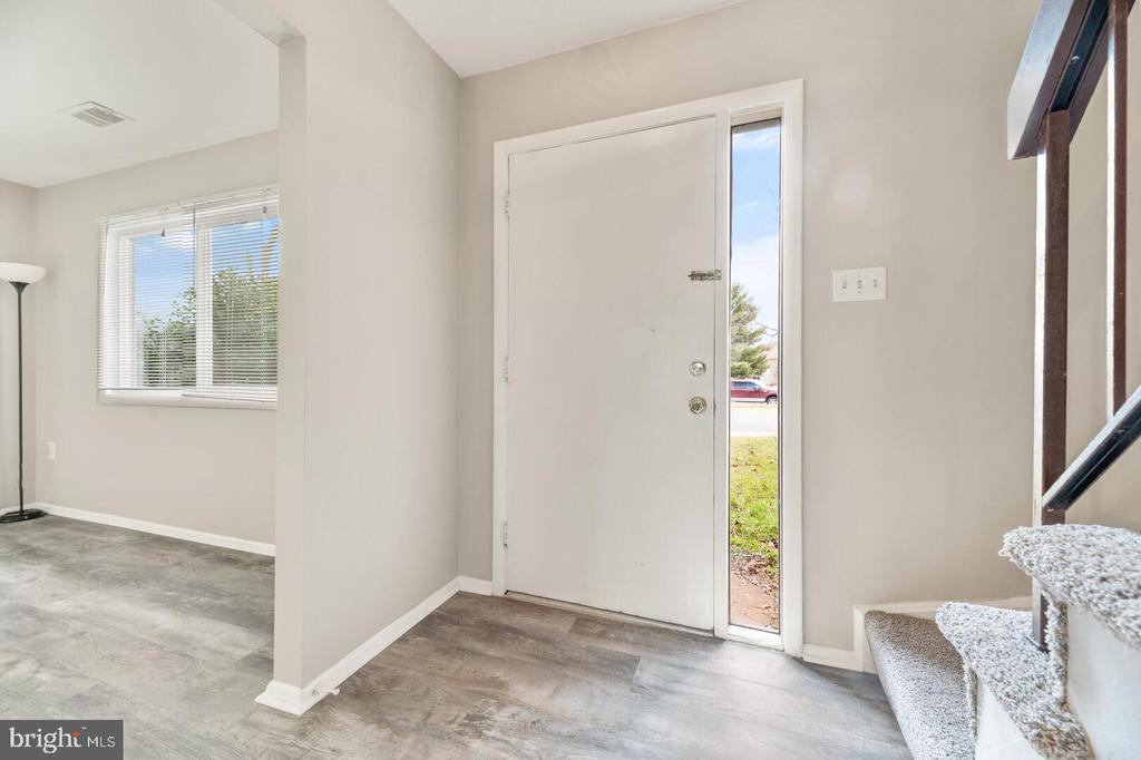 143 N Cottage Rd - Photo 2 of 32