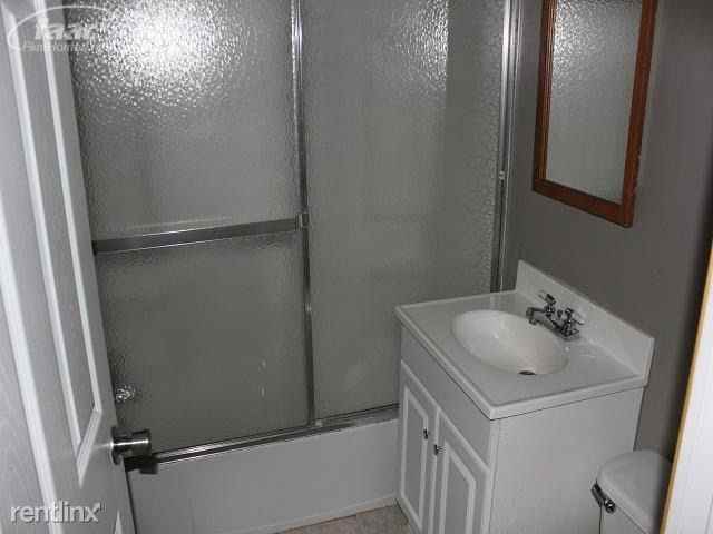 1418 Knight Ave - Photo 3 of 6