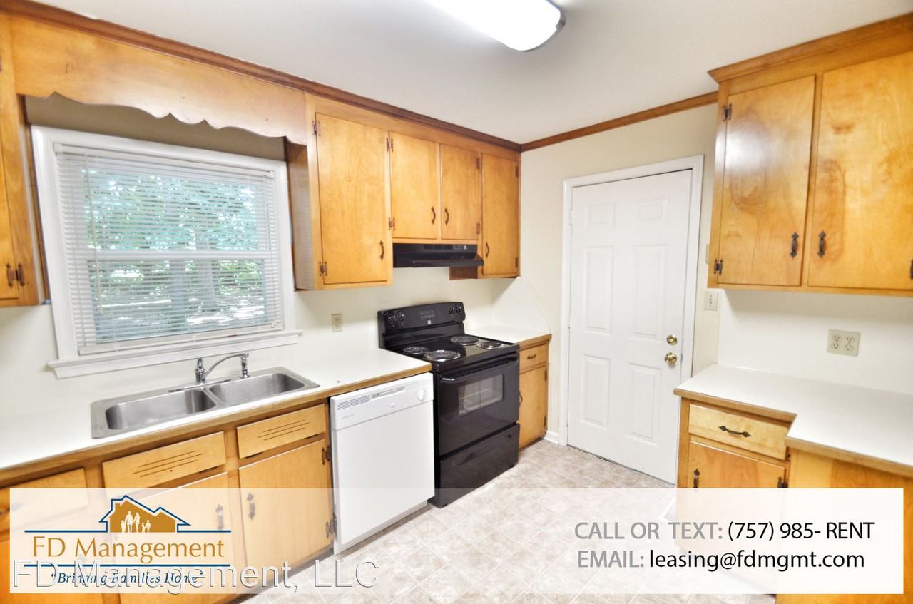 69 Huxley Pl - Photo 3 of 17