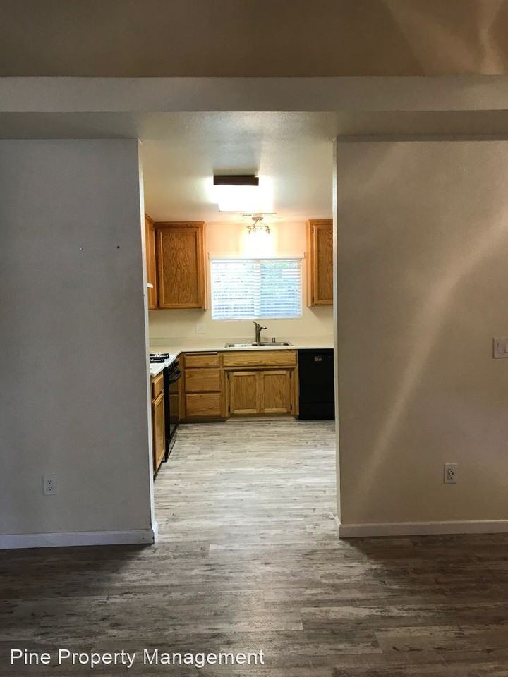 2331 Lake Redding Dr - Photo 3 of 17