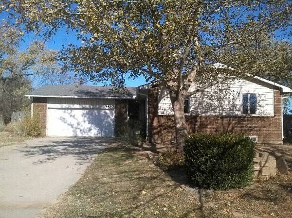 4410 E Norwood Ln - Photo 2 of 31