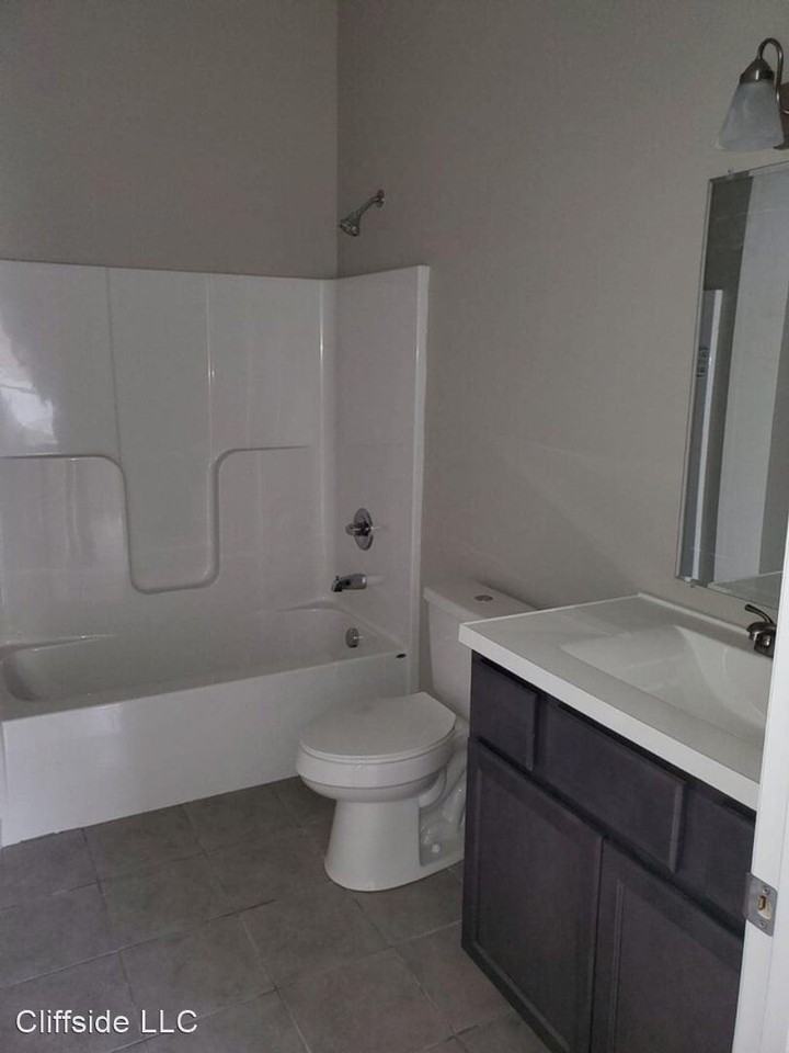 567 DuPont Road - Photo 3 of 28