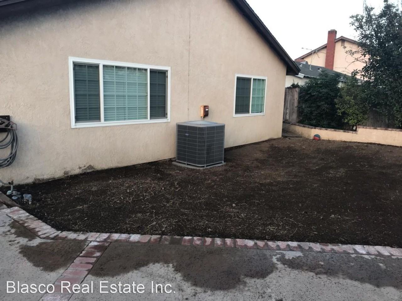 9557 Deerbrook St - Photo 2 of 14