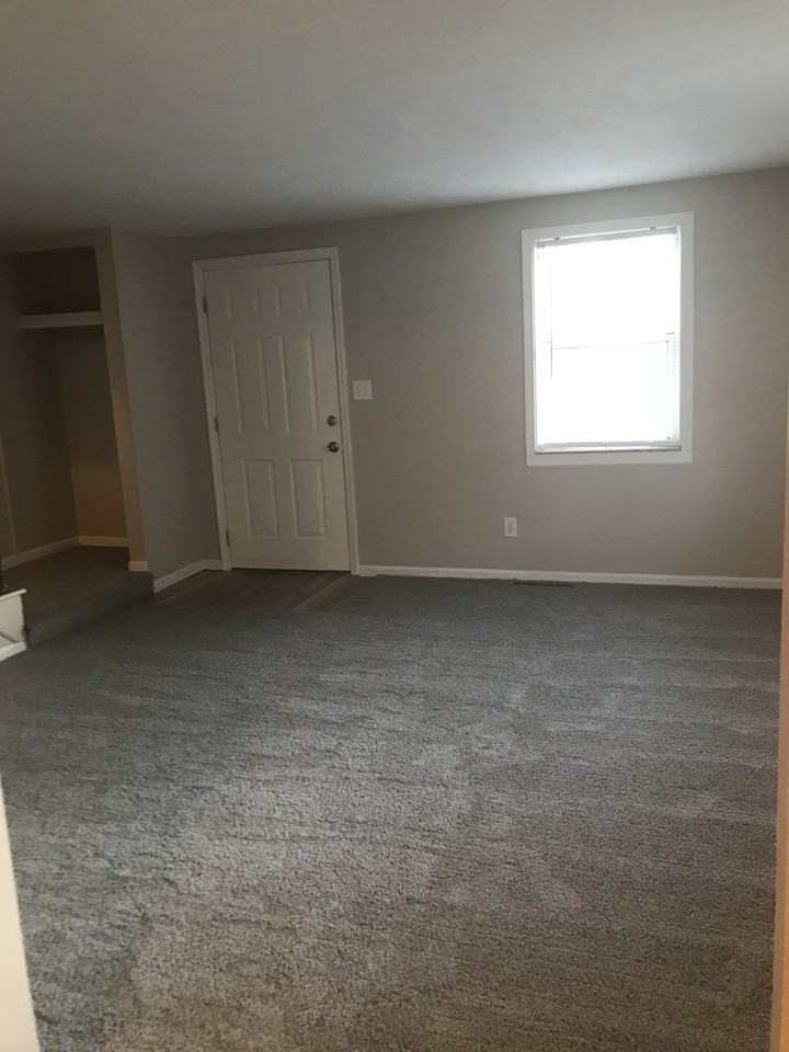 1648 Smith Rd - Photo 2 of 30