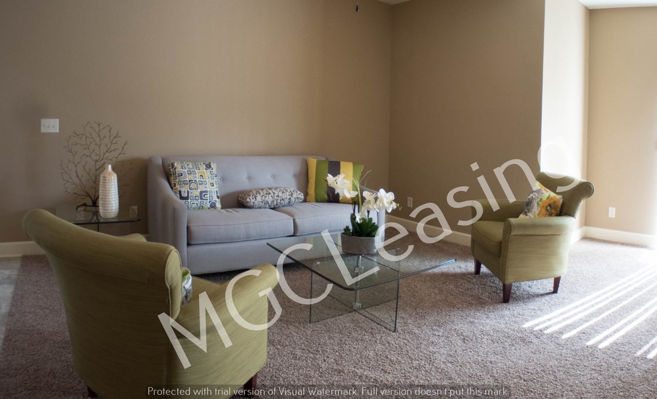2201-2207 SW Burningwood Ln - Photo 3 of 33