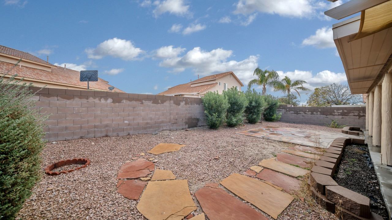 10207 E Buffaloberry Loop - Photo 3 of 25