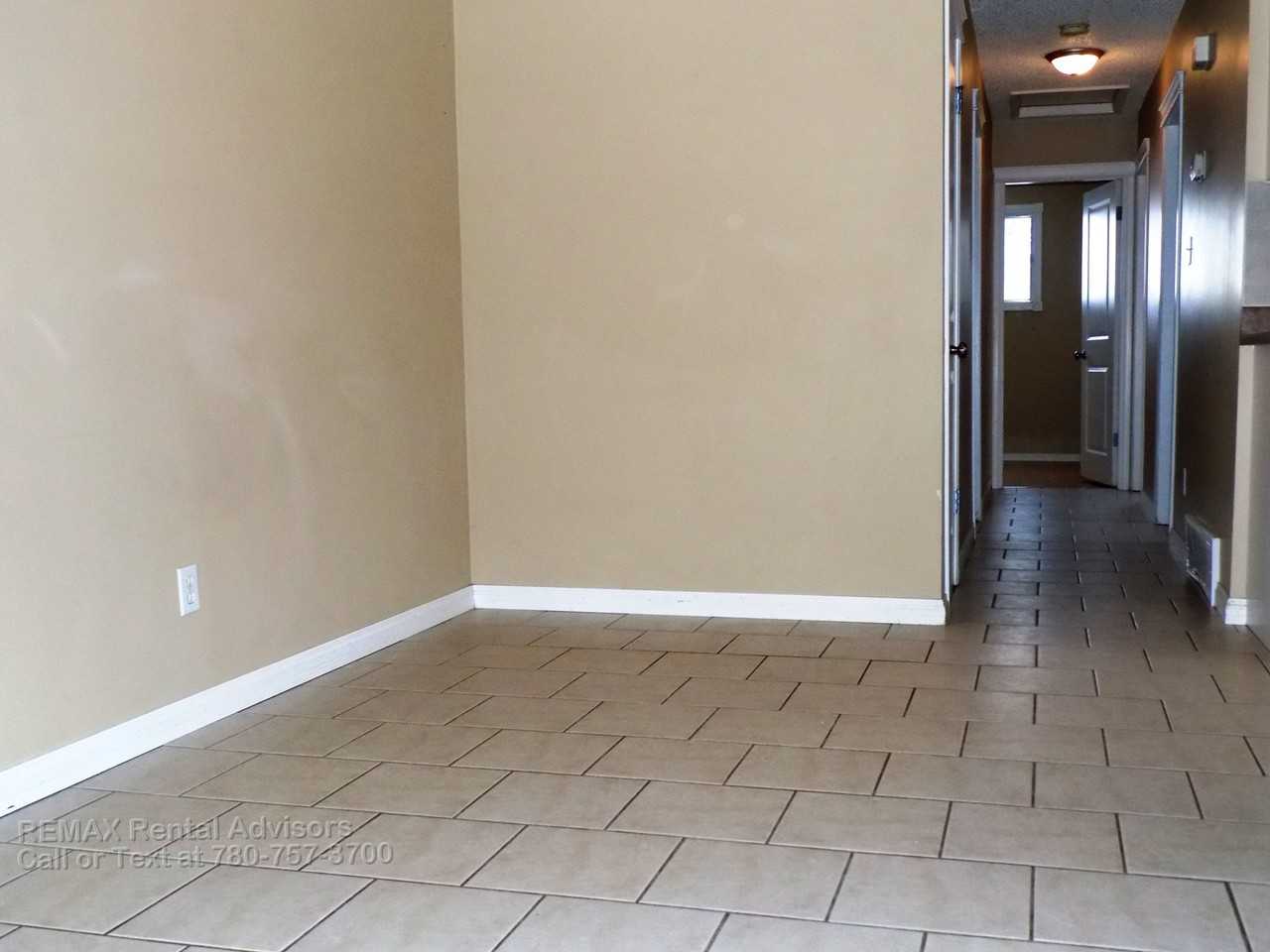 13911 64 St Nw - Photo 3 of 12