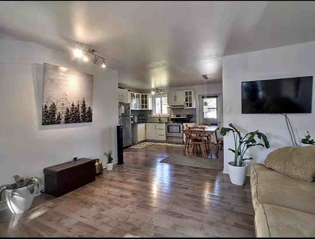 640 Rue de l'École - Photo 3 of 11