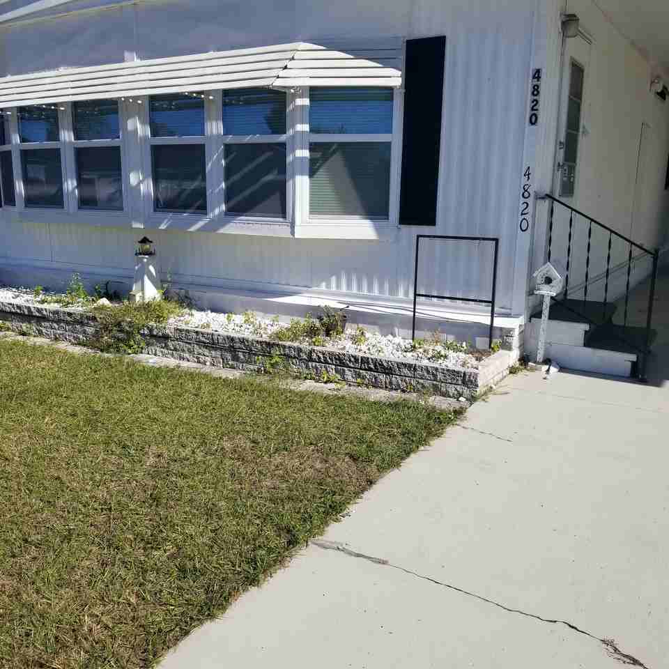 4820 Coral St - Photo 2 of 16