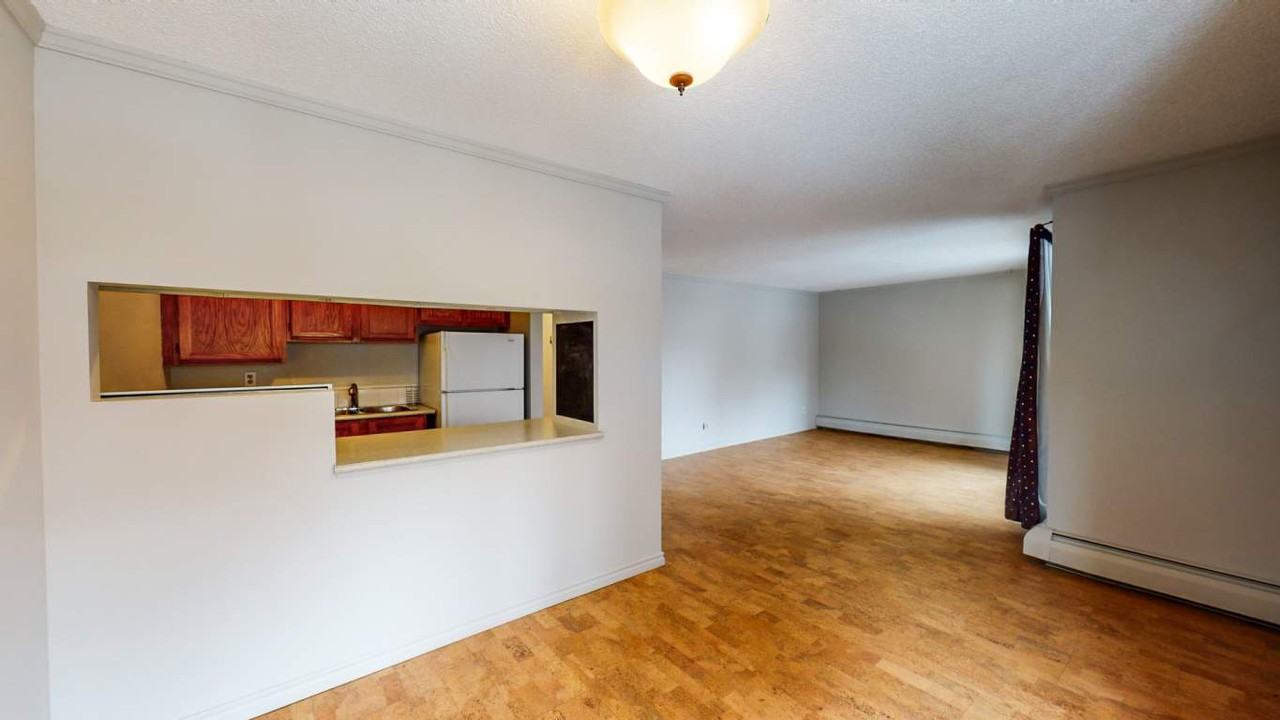 302, 1311 15 Ave SW - Photo 3 of 14