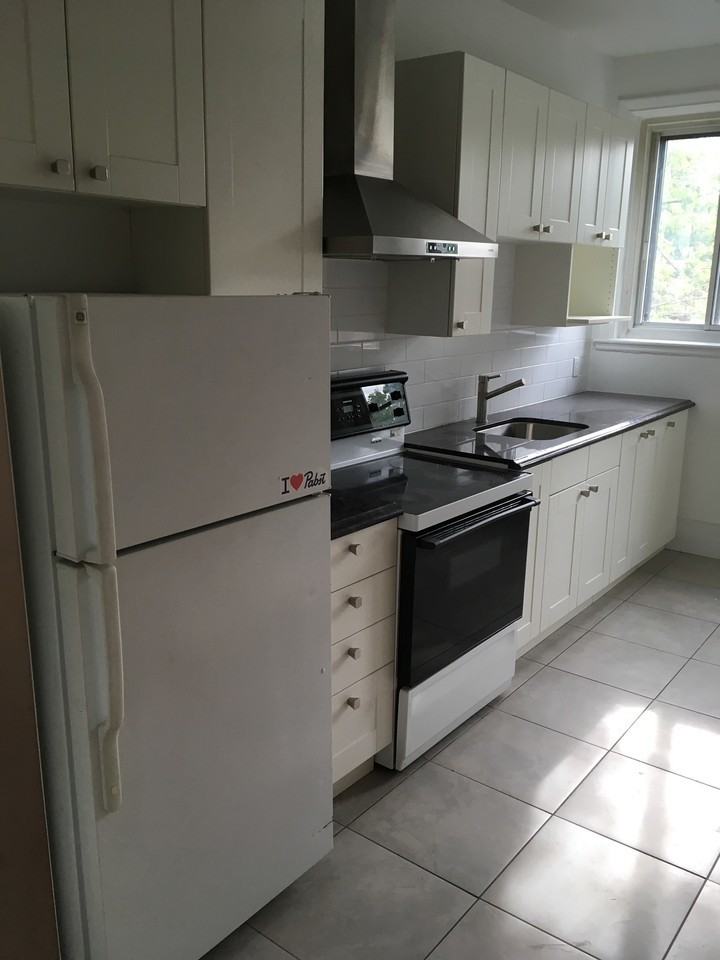 5960 Avenue de Monkland Apartments for Rent 5960 Av De Monkland, Montréal, QC H4A 1G8 with 1