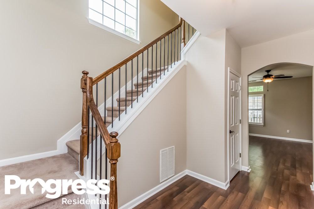 332 Pinehurst Way - Photo 2 of 15