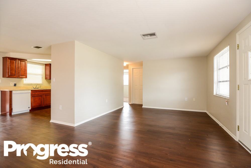 1012 Normandy Blvd - Photo 3 of 14