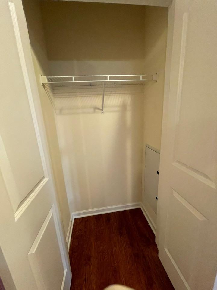 Jaclyn Heights - Photo 4 of 14