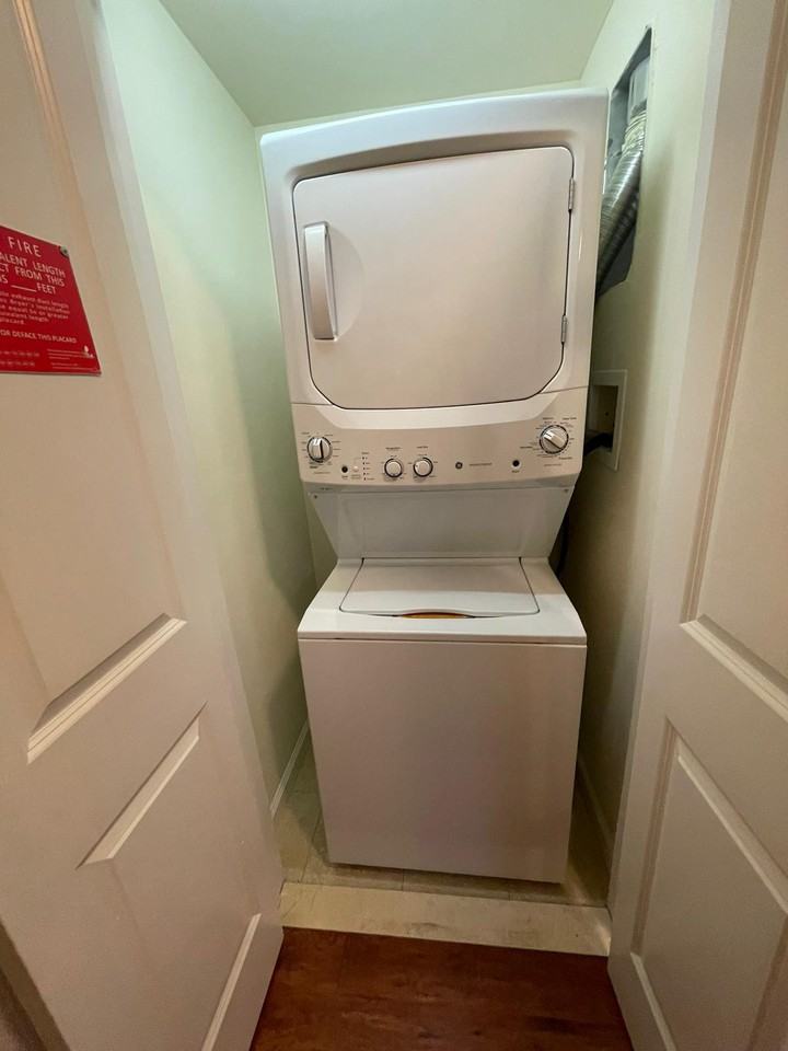 Jaclyn Heights - Photo 6 of 14